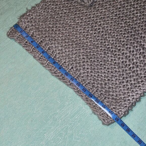 Macaron gray bubble-sleeve knit soft sweater Small BOHO grey hand knit Pom Pom - Picture 6 of 16